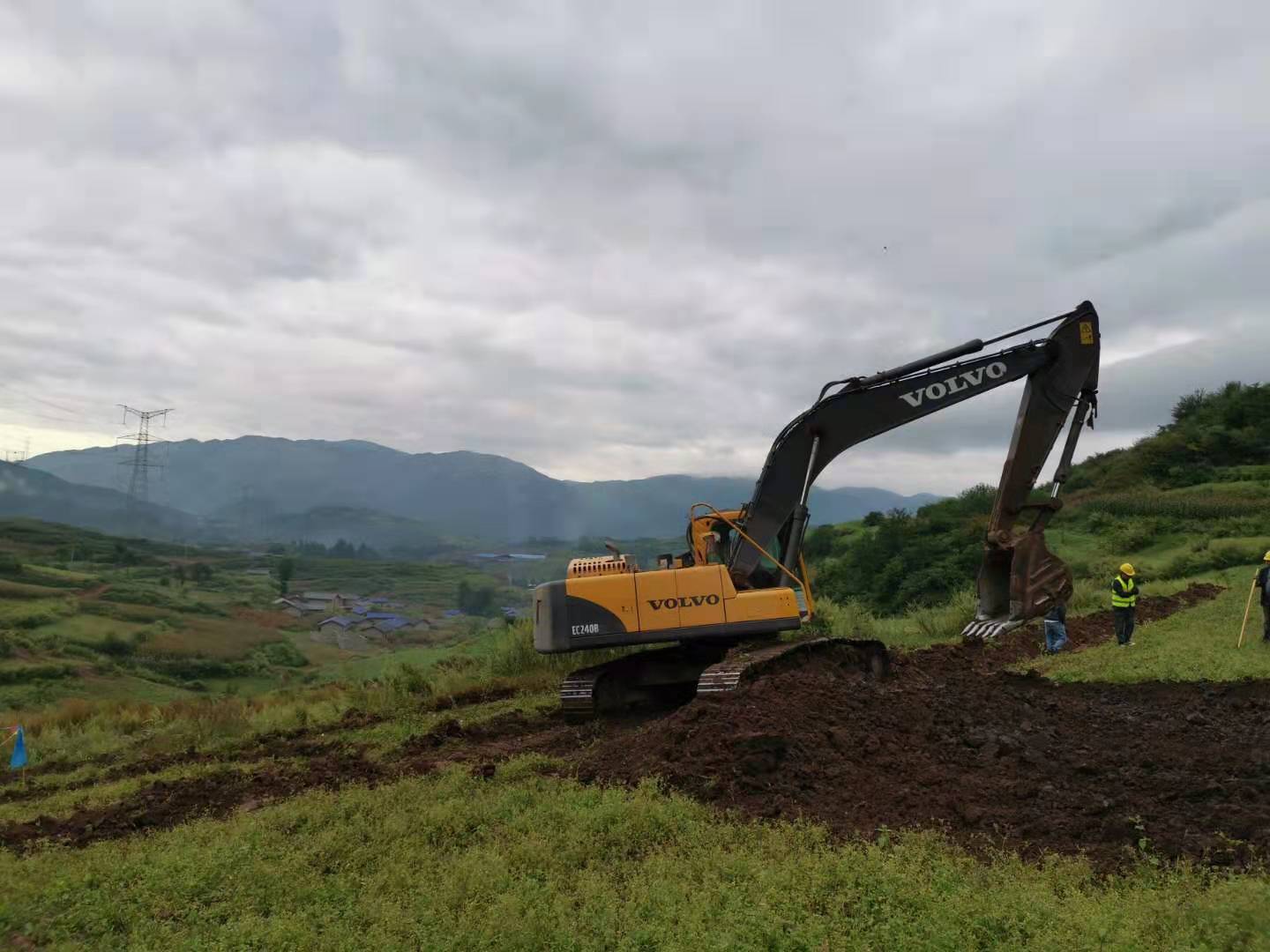 樂西項目谷曲隧道臨建施工正式啟動