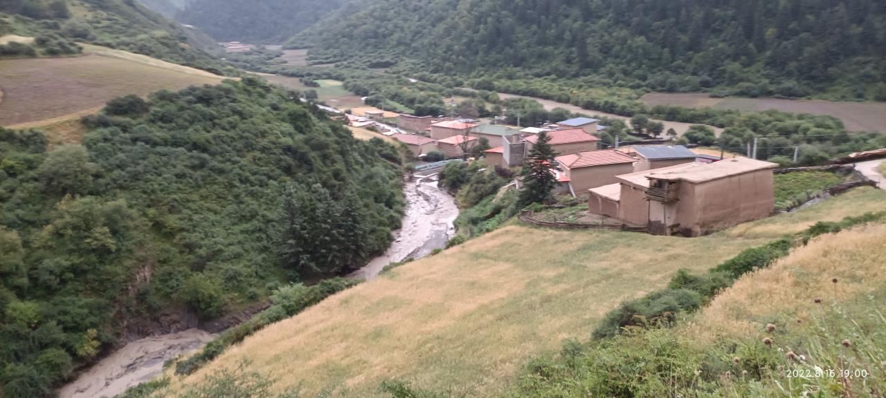 抗洪救災，齊心協(xié)力奔赴第一線