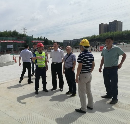省安監(jiān)局赴公司公路分公司承建資陽市城南大道成渝高速公路接口工程開展安全生產(chǎn)專項檢查